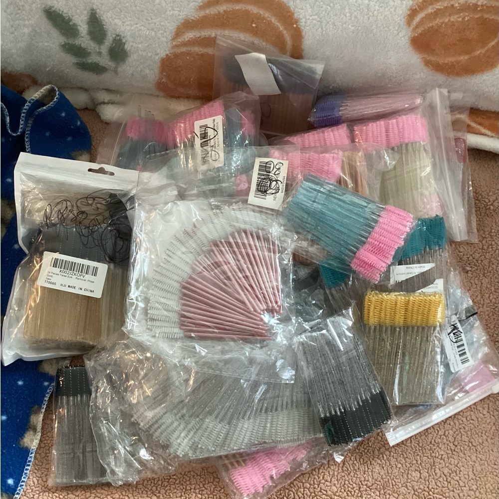 ⭐️2600 PCS Disposable Lash Brushes Spoolies Bulk Lot Assorted Colors NEW⭐️